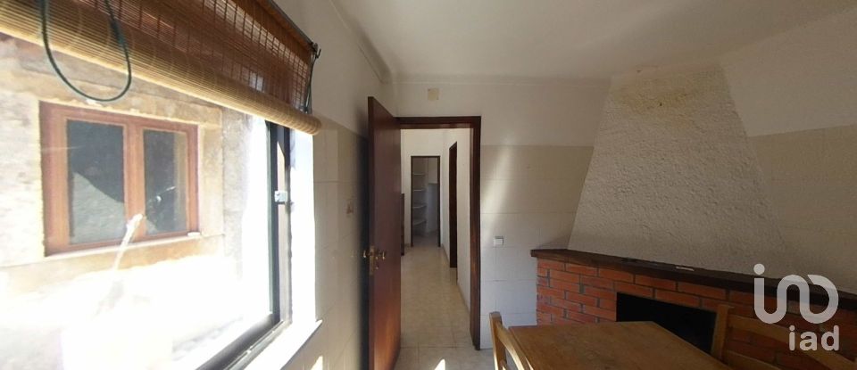 Maison T5 à Castanheira de Pêra e Coentral de 289 m²