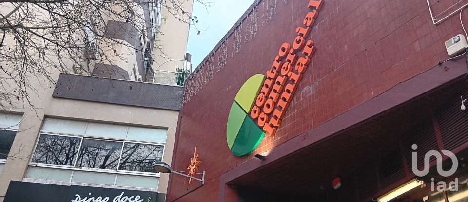 Boutique/Local commercial à Lumiar de 27 m²