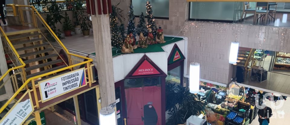 Boutique/Local commercial à Lumiar de 27 m²