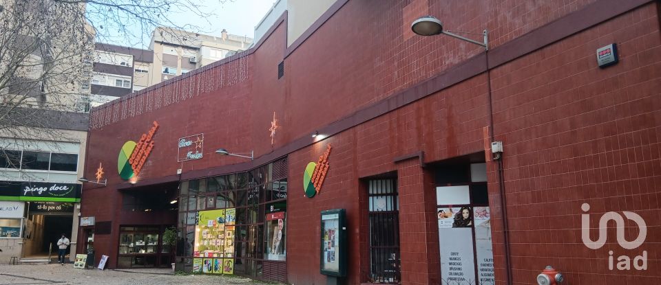 Boutique/Local commercial à Lumiar de 27 m²