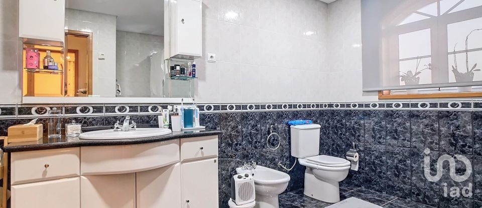 Maison rustique T4 à Válega de 359 m²