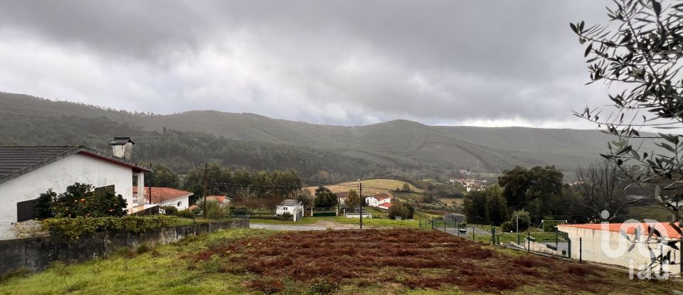 Land in Alvarenga of 500 m²