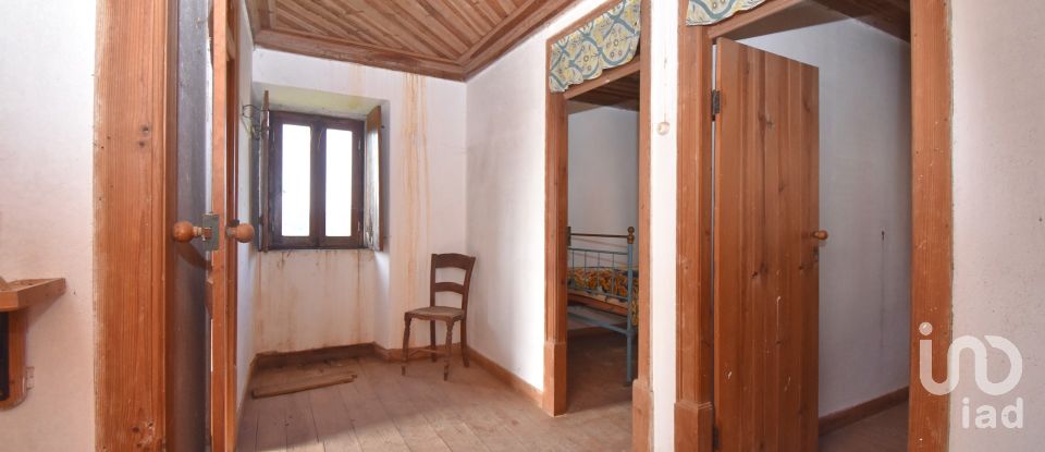 Casa tradicional T4 em Cumeeira de 66 m²