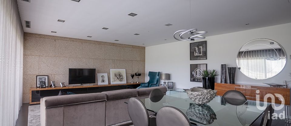 Gîte T3 à Salreu de 210 m²