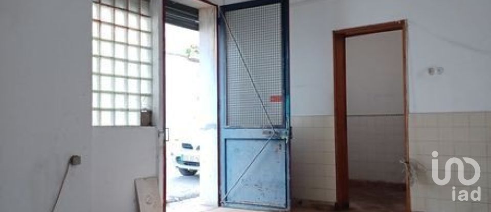 Boutique/Local commercial à Algoz e Tunes de 200 m²