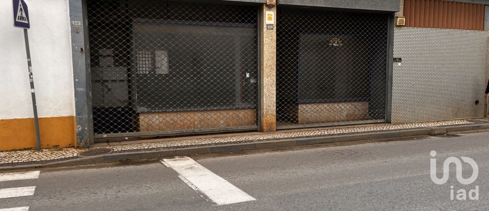 Boutique/Local commercial à Algoz e Tunes de 200 m²