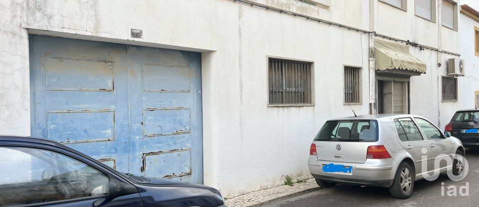 Boutique/Local commercial à Algoz e Tunes de 200 m²