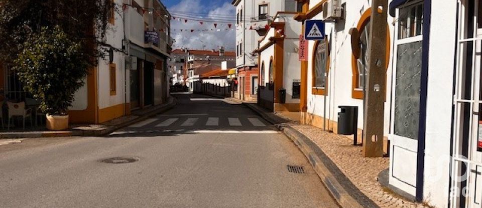 Boutique/Local commercial à Algoz e Tunes de 200 m²