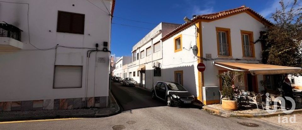 Boutique/Local commercial à Algoz e Tunes de 200 m²