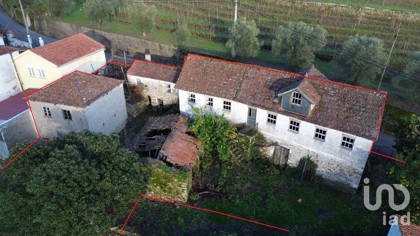 Casa de Campo T3 em Lobrigos (São Miguel e São João Baptista) e Sanhoane de 315 m²