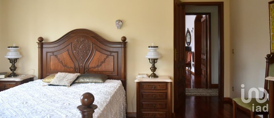 Maison T5 à Eixo e Eirol de 450 m²