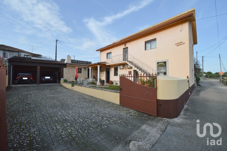 Maison traditionnelle T3 à Alvorge de 258 m²