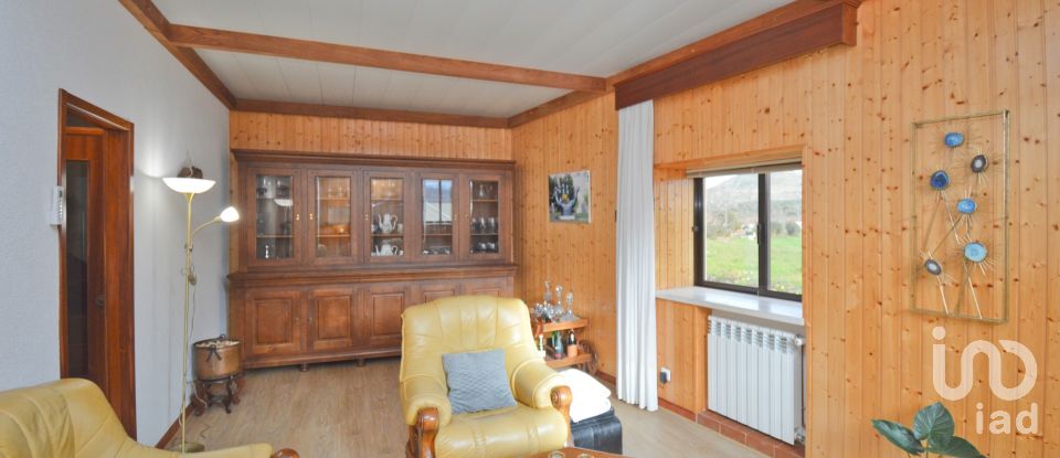 Maison traditionnelle T3 à Alvorge de 258 m²