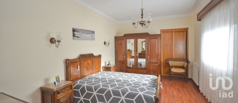 Maison traditionnelle T3 à Alvorge de 258 m²