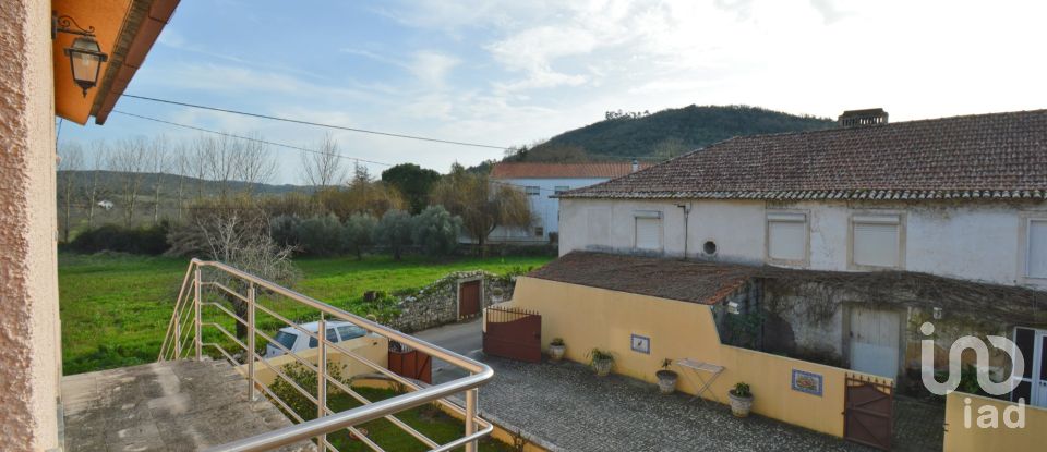 Maison traditionnelle T3 à Alvorge de 258 m²