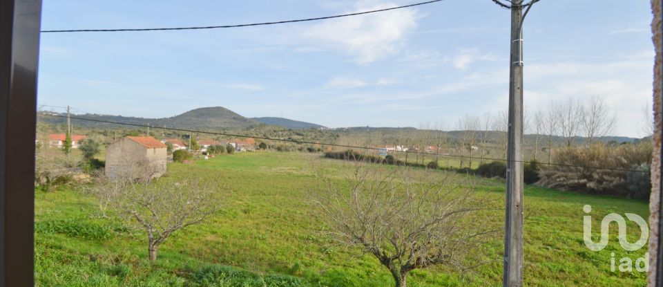 Maison traditionnelle T3 à Alvorge de 258 m²