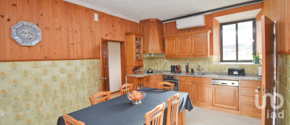 Maison traditionnelle T3 à Alvorge de 258 m²