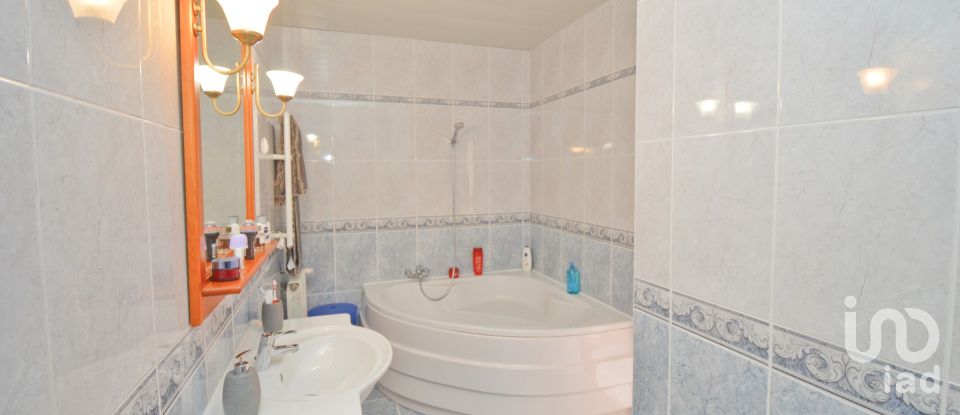 Maison traditionnelle T3 à Alvorge de 258 m²