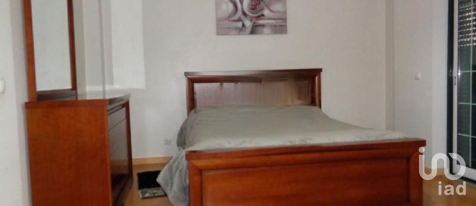 Maison T4 à Alcains de 183 m²