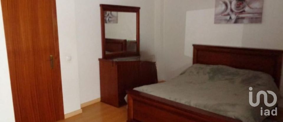 Maison T4 à Alcains de 183 m²