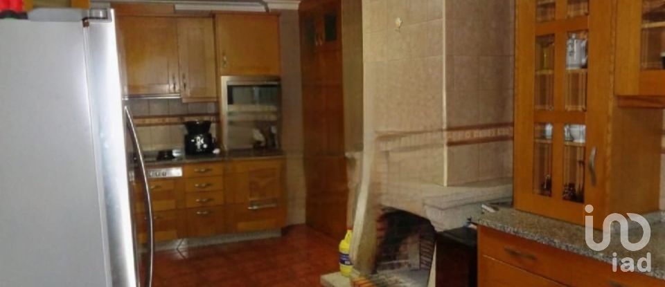 Maison T4 à Alcains de 183 m²