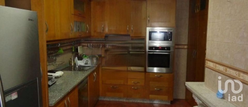 Maison T4 à Alcains de 183 m²