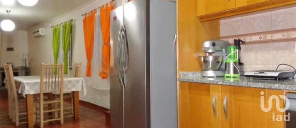 Maison T4 à Alcains de 183 m²