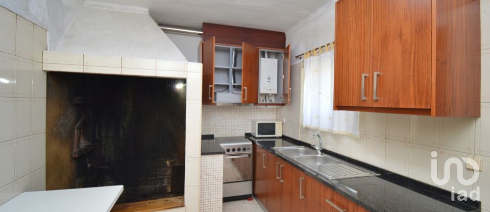 Casa T3 em São Miguel, Santa Eufémia e Rabaçal de 83 m²