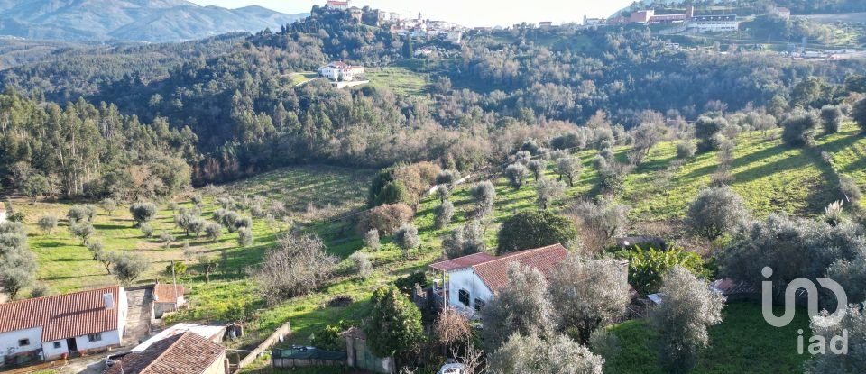 Casa T3 em São Miguel, Santa Eufémia e Rabaçal de 83 m²