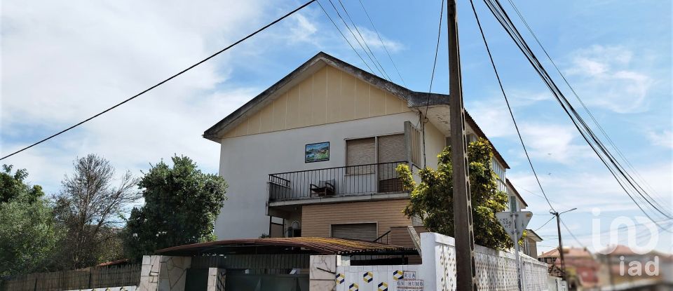 Casa T6 em Santa Iria de Azoia, São João da Talha e Bobadela de 153 m²