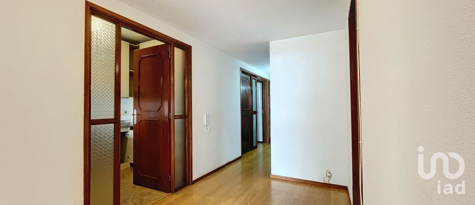 Apartment T3 in Gulpilhares E Valadares of 84 m²