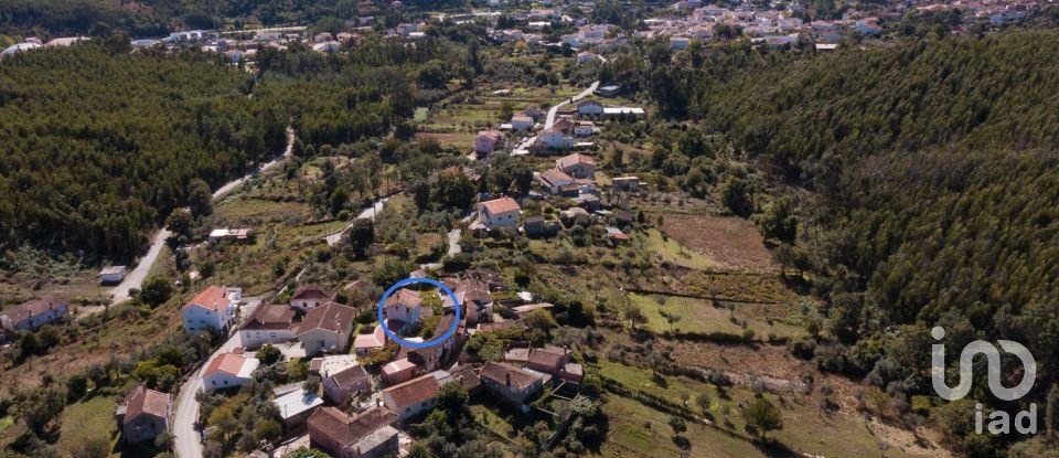 Casa de aldeia T2 em Castanheira de Pêra e Coentral de 144 m²