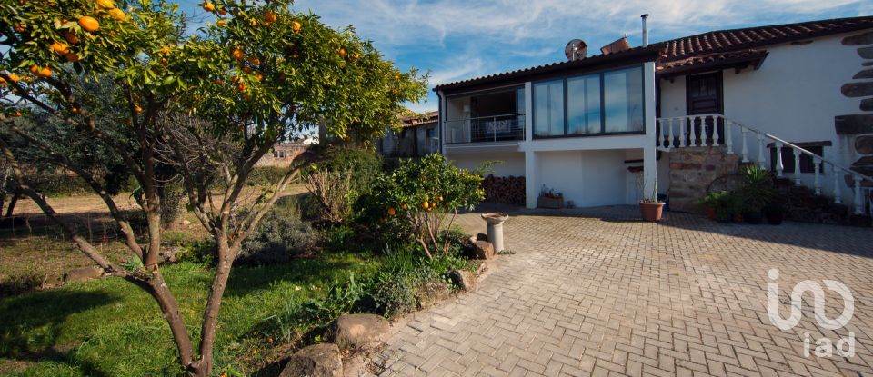 Village house T2 in Vila Nova do Ceira of 110 m²