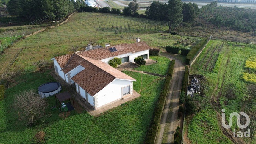 Country home T4 in Folhadela of 481 m²