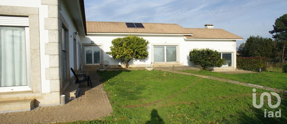 Country home T4 in Folhadela of 481 m²