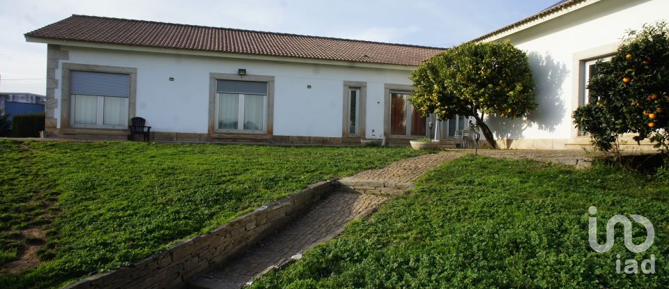 Country home T4 in Folhadela of 481 m²