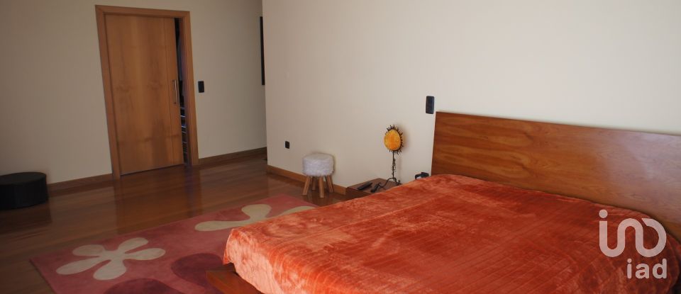 Country home T4 in Folhadela of 481 m²