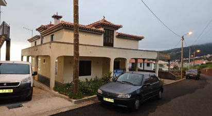 Gîte T5 à Arco da Calheta de 210 m²