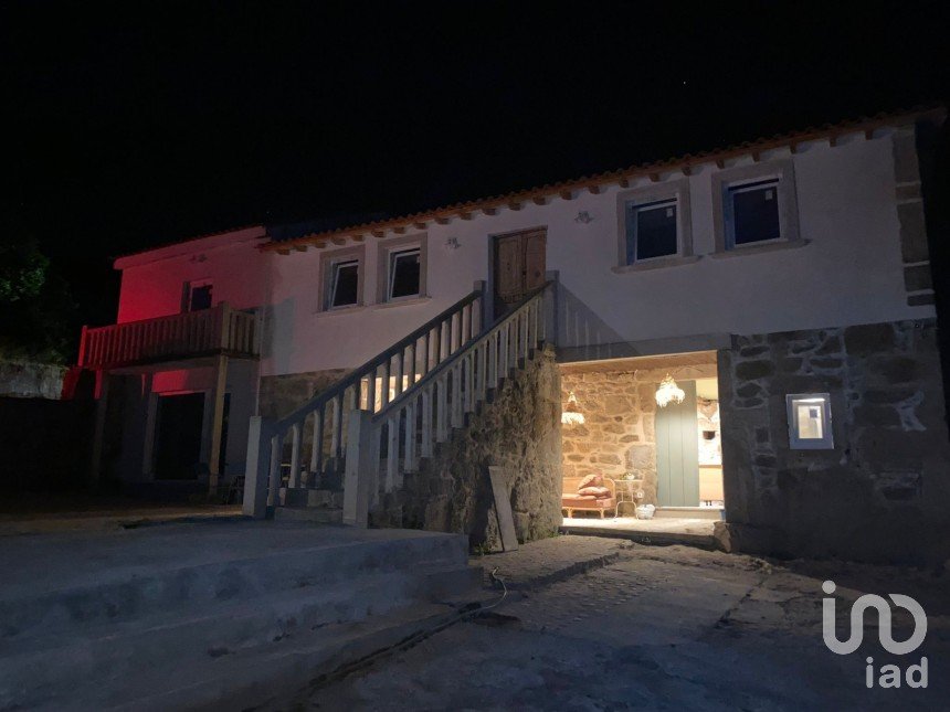 Ferme T7 à São Julião e Silva de 241 m²