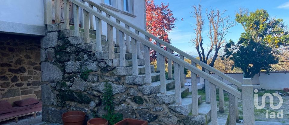 Ferme T7 à São Julião e Silva de 241 m²