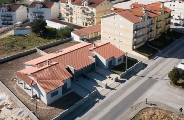 House T3 in Serpins of 220 m²