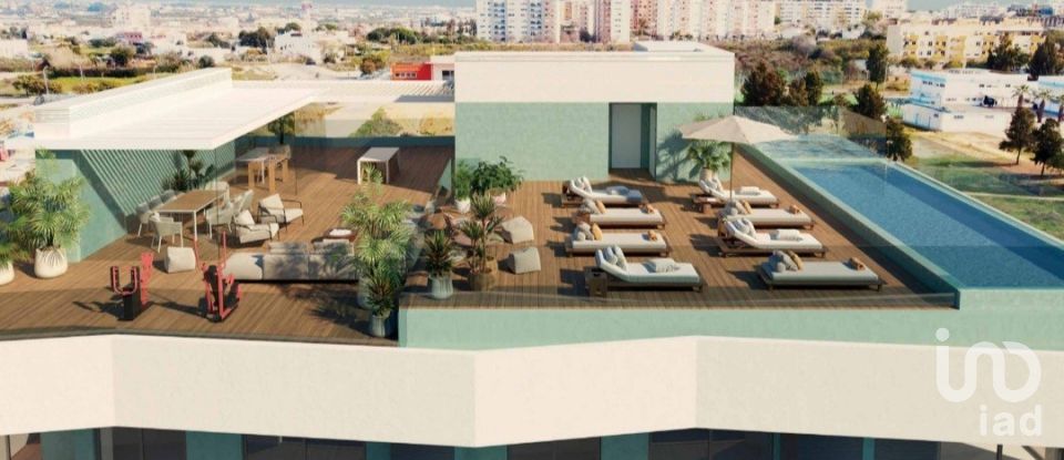Apartamento T2 em Faro (Sé e São Pedro) de 119 m²