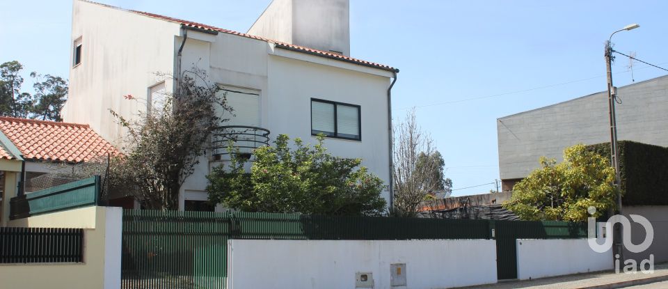 Casa T5 em Anta E Guetim de 207 m²