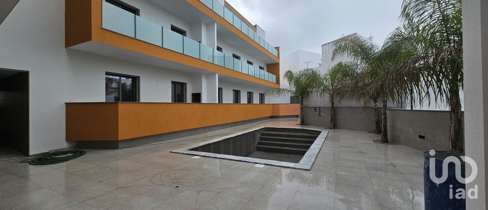 Apartamento T2 em Alcantarilha e Pêra de 82 m²