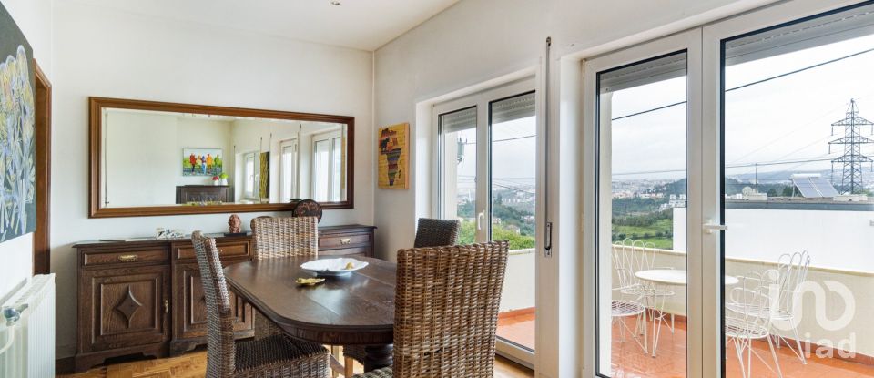 Casa T4 em Santa Clara e Castelo Viegas de 236 m²