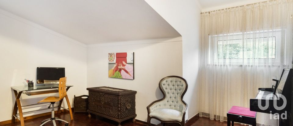 Casa T4 em Santa Clara e Castelo Viegas de 236 m²