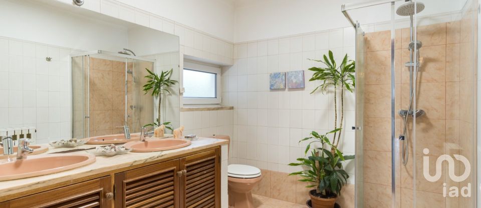 Casa T4 em Santa Clara e Castelo Viegas de 236 m²