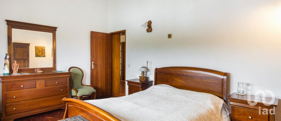 Casa T4 em Santa Clara e Castelo Viegas de 236 m²