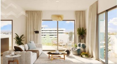 Apartment T2 in Faro (Sé e São Pedro) of 216 m²