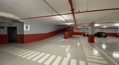 Parque de Estacionamento / Garagem / Box em São Martinho de 12 m²